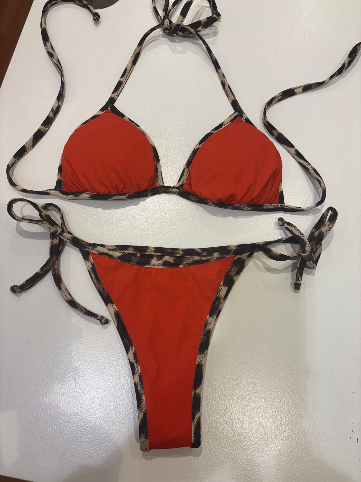 Bikini Reversibile Animalier e Rosso